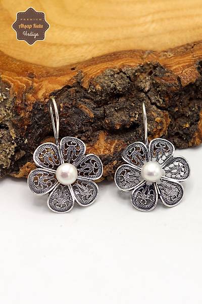 Sedef Ta�l� Papatya Model Oksitli Telkari Kad�n G�m�� K�pe 201023906