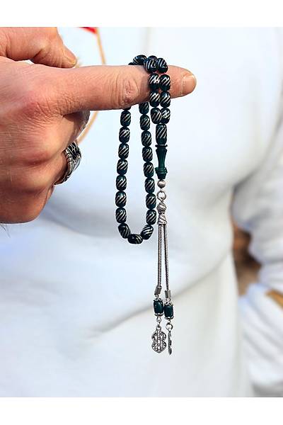 Koyu Mavi Kaps�l Kesim G�m�� ��lemeli ve P�sk�ll� Ate� Kehribar Tesbih 201024949