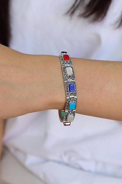 S�ra Ta�l� Kare Model Markazit Kad�n G�m�� Bileklik 201024430