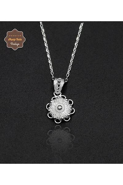 Minik �i�ekli Bereket Model 925 Ayar Saf G�m�� Telkari Kad�n Kolye 201024660