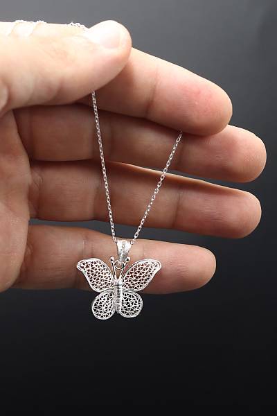 Kelebek Model Telkari 925 Ayar G�m�� Kolye 201023024