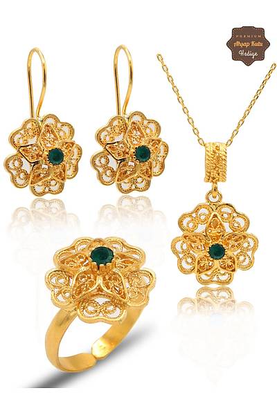 Z�mr�t Ta�l� G�l Model Kad�n Gold Kaplama 925 Ayar G�m�� Telkari ��l� Set 201025480