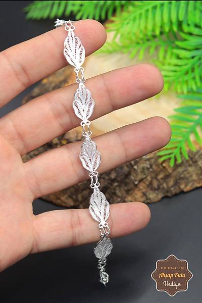 Yaprak Model 925 Ayar Saf Telkari G�m�� Kad�n Bileklik 201023958