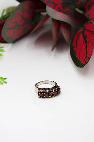 Yakut Ta�l� Be�ta� Model Otantik Kad�n G�m�� Y�z�k 201024341