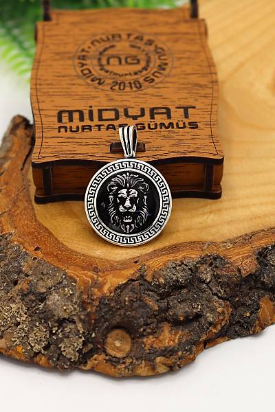 Siyah Mineli Aslan Model 925 Ayar G�m�� Erkek Kolye 201024342