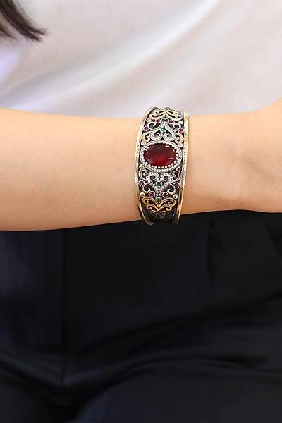 Yakut Ta�l� Zirkon S�sleme Sarma��k Model El i�i G�m�� Kad�n Bilezik 201024466