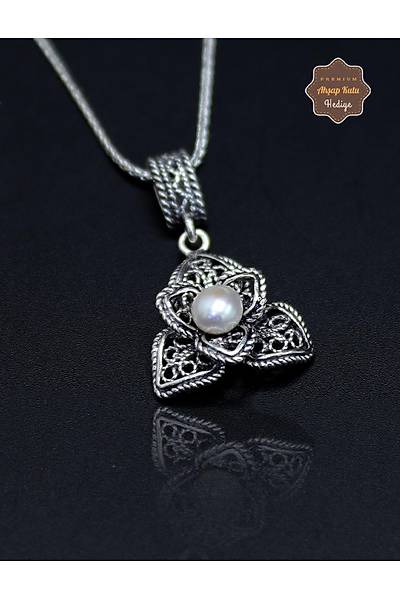 �nci Ta�l� Lilyum Zambak �i�e�i Model Telkari G�m�� Kad�n Kolye 201025202