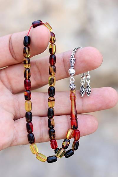 Hareli Sar� Siyah Kaps�l Kesim G�m�� P�sk�ll� Ate� Kehribar Tesbih 201024409