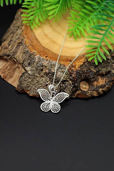 Kelebek Model Telkari 925 Ayar G�m�� Kolye 201023024