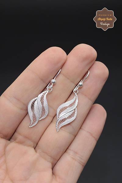 Sallant�l� Dalgal� Yaprak Tasar�m 925 Ayar G�m�� Telkari Kad�n K�pe 201023946