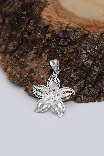 Zambak Tasar�m 925 Ayar Saf G�m�� Telkari Kad�n Kolye 201023981