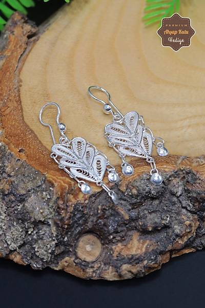 Sallant�l� Pullu Kalp Tasar�m 925 Ayar G�m�� Telkari Kad�n K�pe 201023944