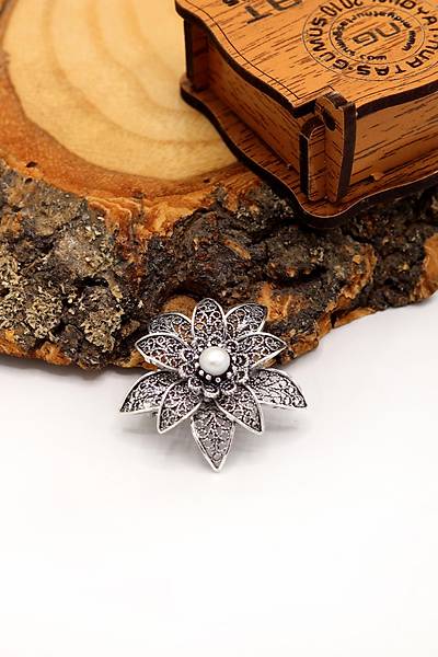 Sedef Ta�l� Lotus Model Telkari G�m�� Kad�n Bro� 201024509