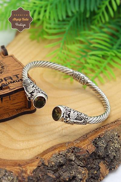 Zultanit Ta�l� Yusuf�uk ��lemeli 925 Ayar Saf G�m�� Kad�n Bilezik 201024064