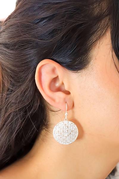 Yuvarlak Tasar�m Eli��ili�i Telkari G�m�� Bayan K�pe