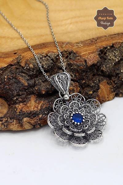 Safir Ta�l� �i�ek Model Oksitli Telkari Kad�n G�m�� Kolye 201023919
