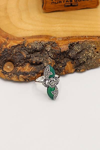 Z�mr�t Ta�l� �i�ek Model 925 Ayar G�m�� Markazit Kad�n Y�z�k 201024228