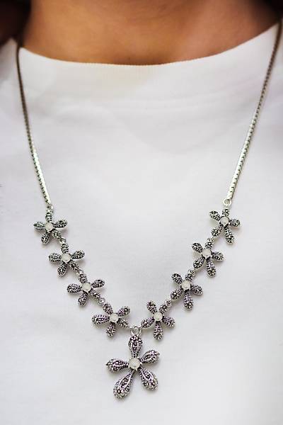 Sedef Ta�l� �i�ek Model Markazit Ta�l� G�m�� Kad�n Gerdanl�k 201024304