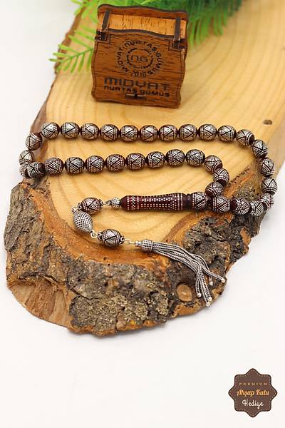 Kahverengi G�m�� ��lemeli G�m�� P�sk�ll� Kuka Tesbih 201024569