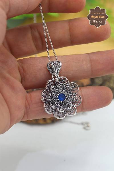 Safir Ta�l� �i�ek Model Oksitli Telkari Kad�n G�m�� Kolye 201023919