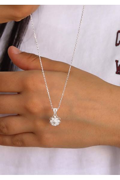 Minik �i�ekli Bereket Model 925 Ayar Saf G�m�� Telkari Kad�n Kolye 201024660