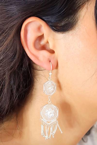 �i�ek Tasar�m L�le Sallant�l� Eli��ili�i Telkari G�m�� Bayan K�pe