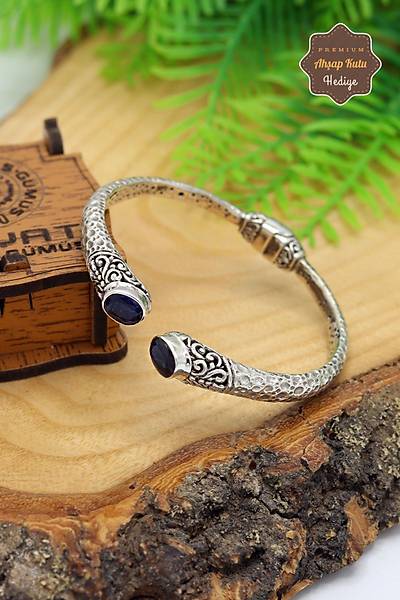 Safir Ta�l� Y�resel ��lemeli 925 Ayar Saf G�m�� Kad�n Bilezik 201024060