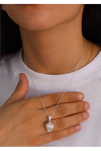 Lale �i�e�i Model 925 Ayar Saf G�m�� Telkari Kad�n Kolye 201024658