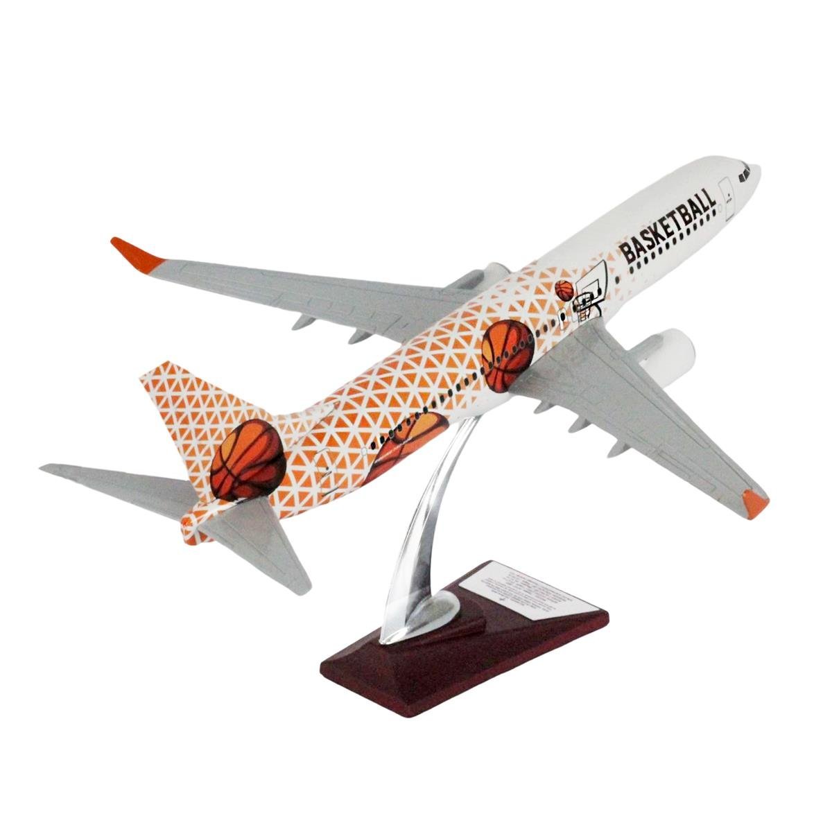 Boeing 737-800 1/100 Ölçek Basketbol Temalı Maket Uçak