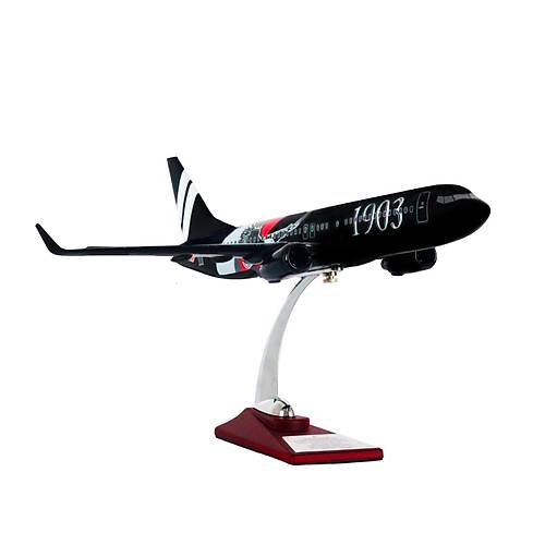 Taraftar Siyah Beyaz Maket Uak Boeing 737 800 1/100