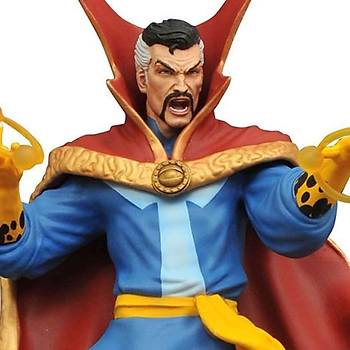 Diamond Select Toys Marvel Gallery Doctor Strange Figure