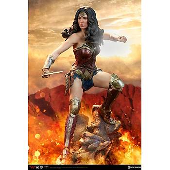 Wonder Woman Premium Figure