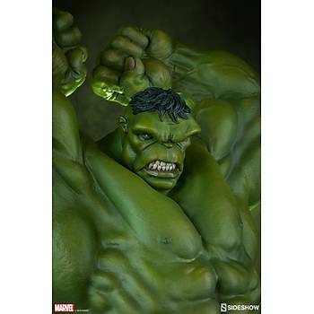 Avengers Assemble Hulk Statue