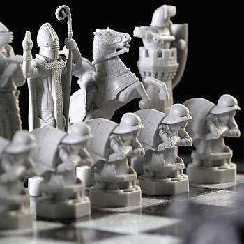 Noble Collection Harry Potter Wizards Chess Satran Seti