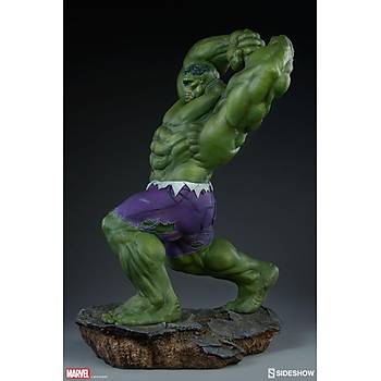 Avengers Assemble Hulk Statue