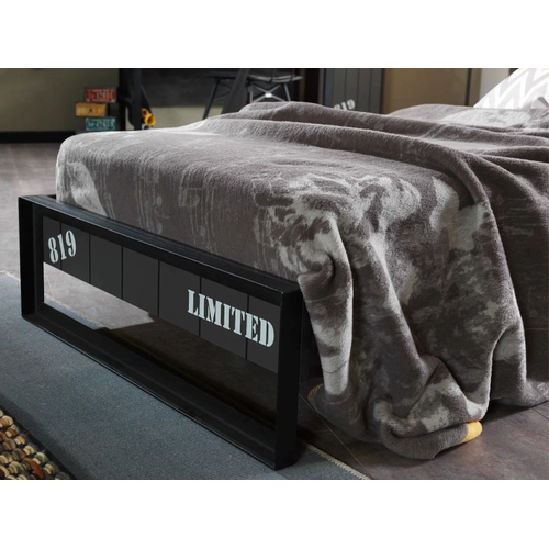 Dark Outlet Gen� Odas� Tak�m�