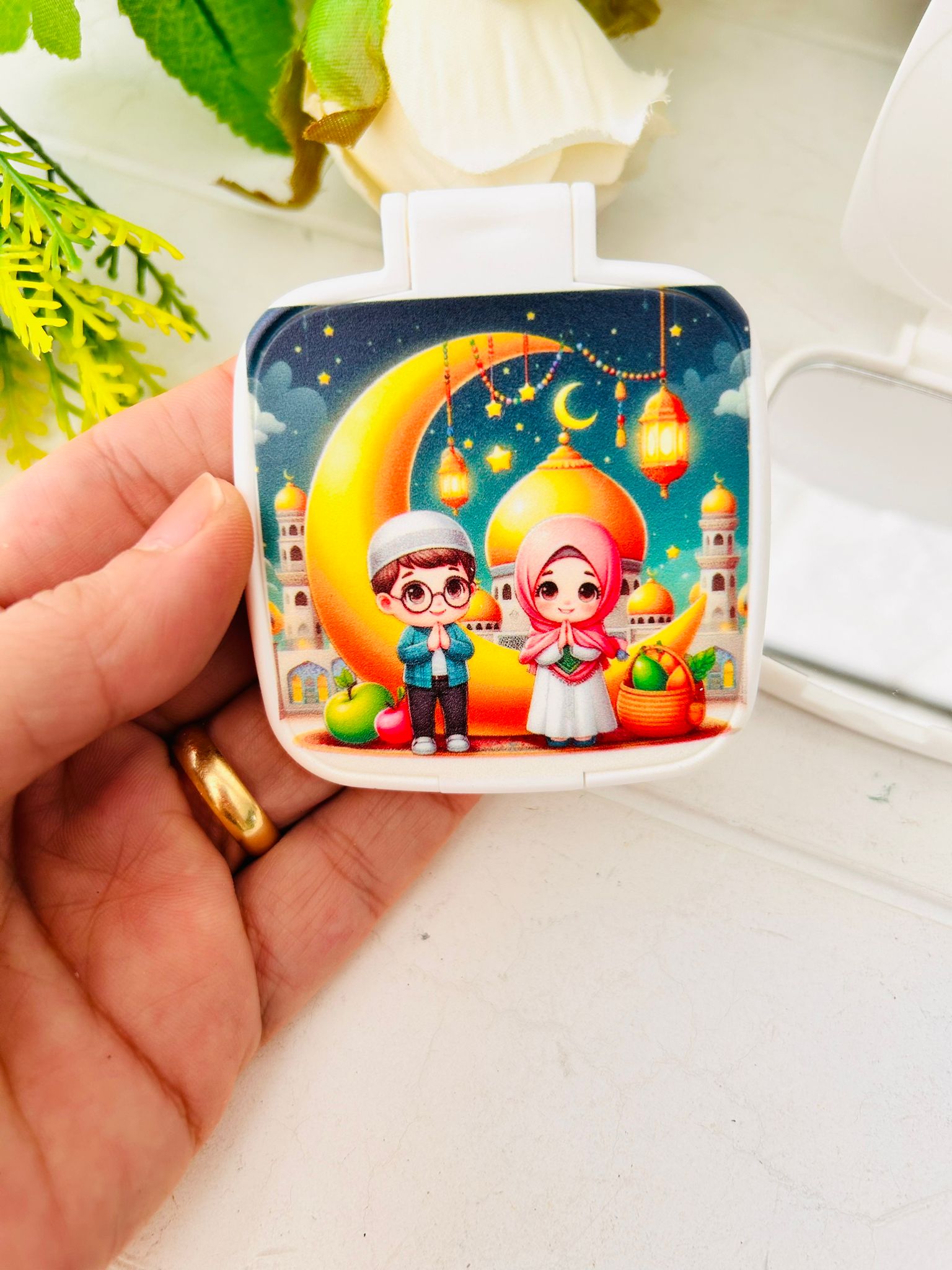 Kuran Okuyorum Temalı Kare Pleksi Ayna