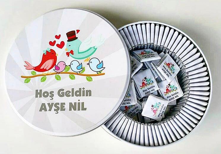 SEVİMLİ KUŞ AİLESİ TEMALI ÇİKOLATA KUTUSU