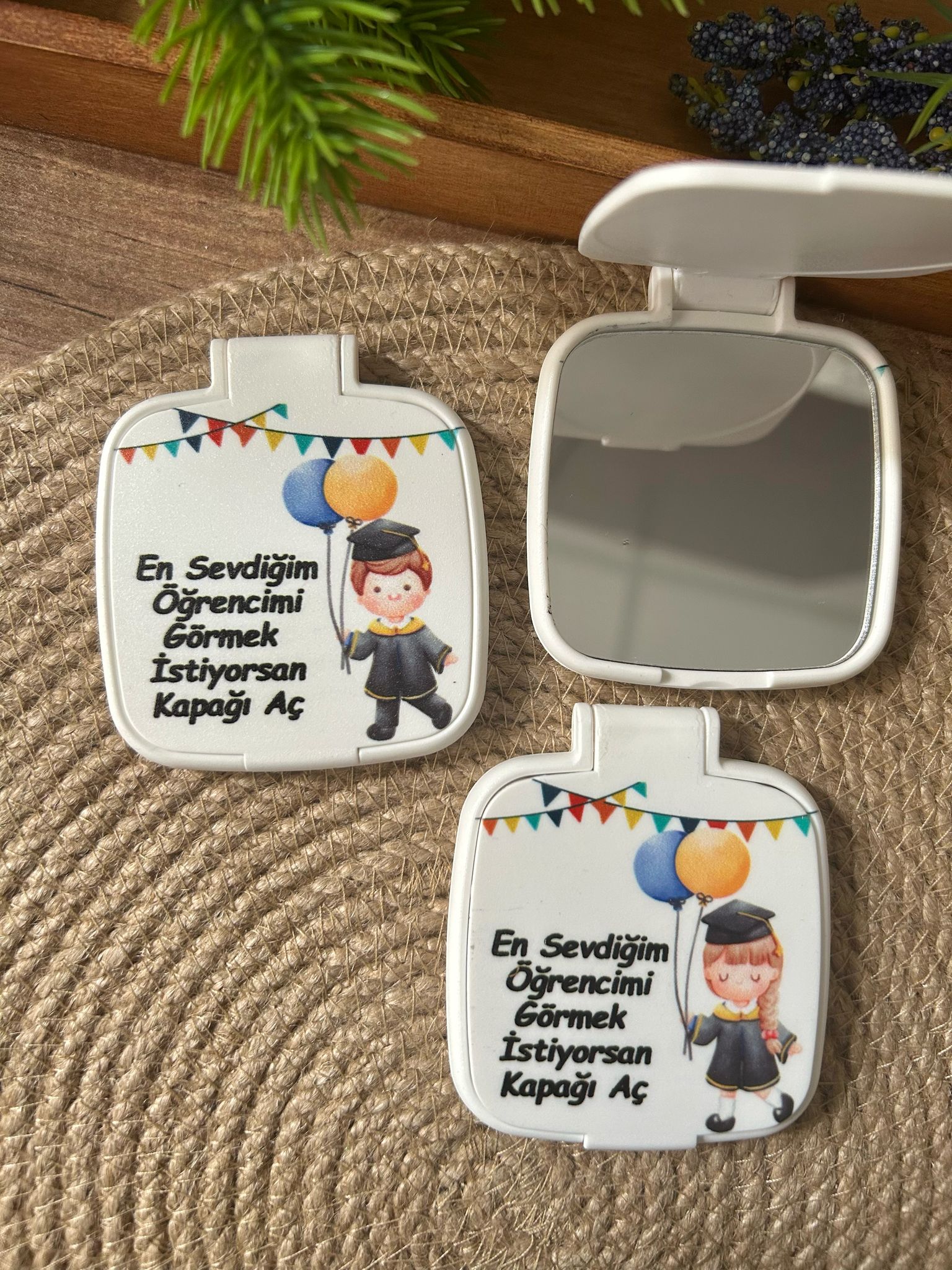Mezuniyet ve Okul Temalı Kare Pleksi Ayna