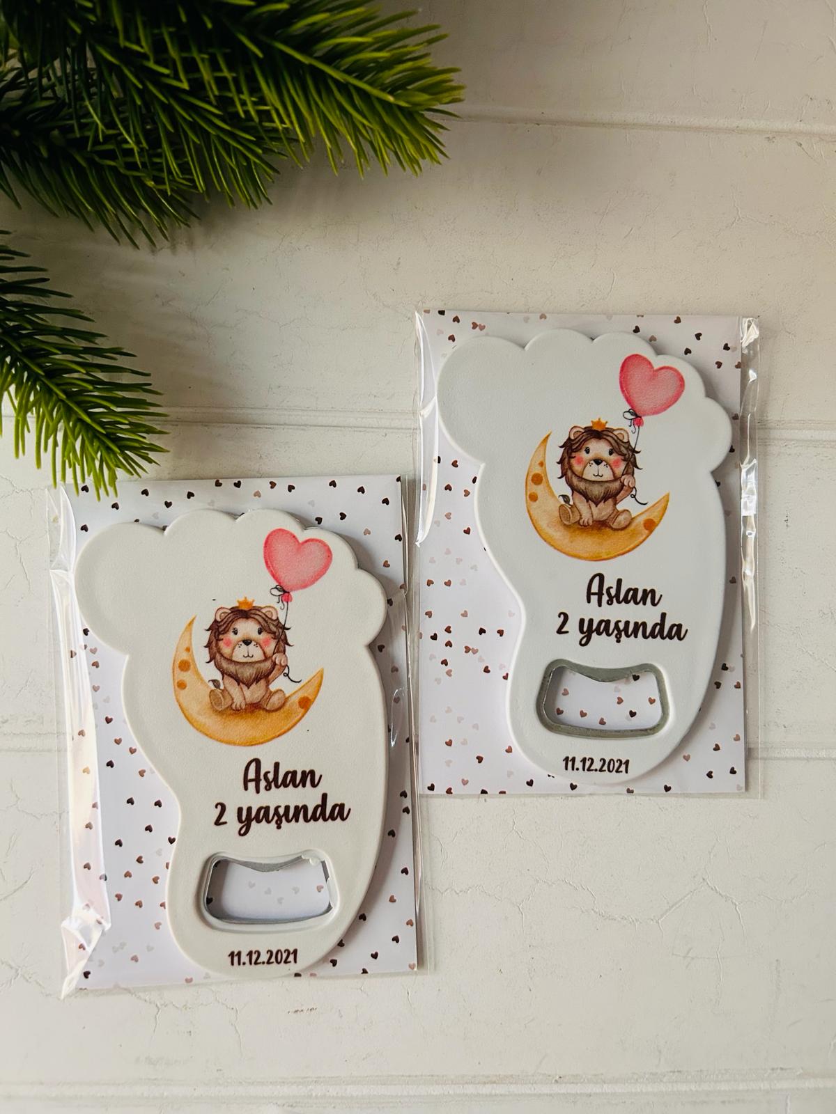 Ayak İzi Açacaklı Magnet Aslan Temalı