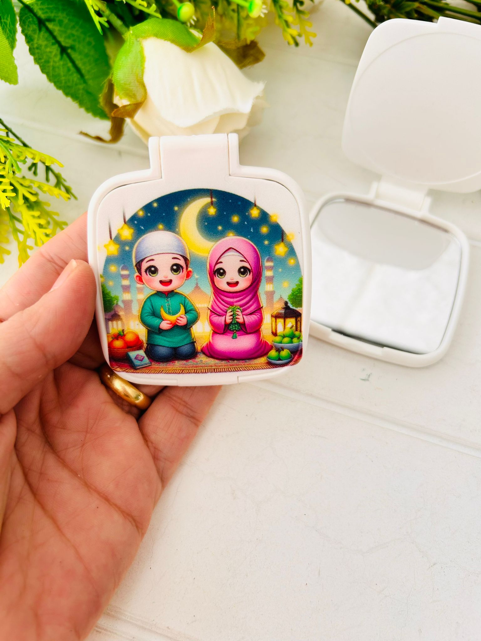 Kuran Okuyorum Temalı Kare Pleksi Ayna