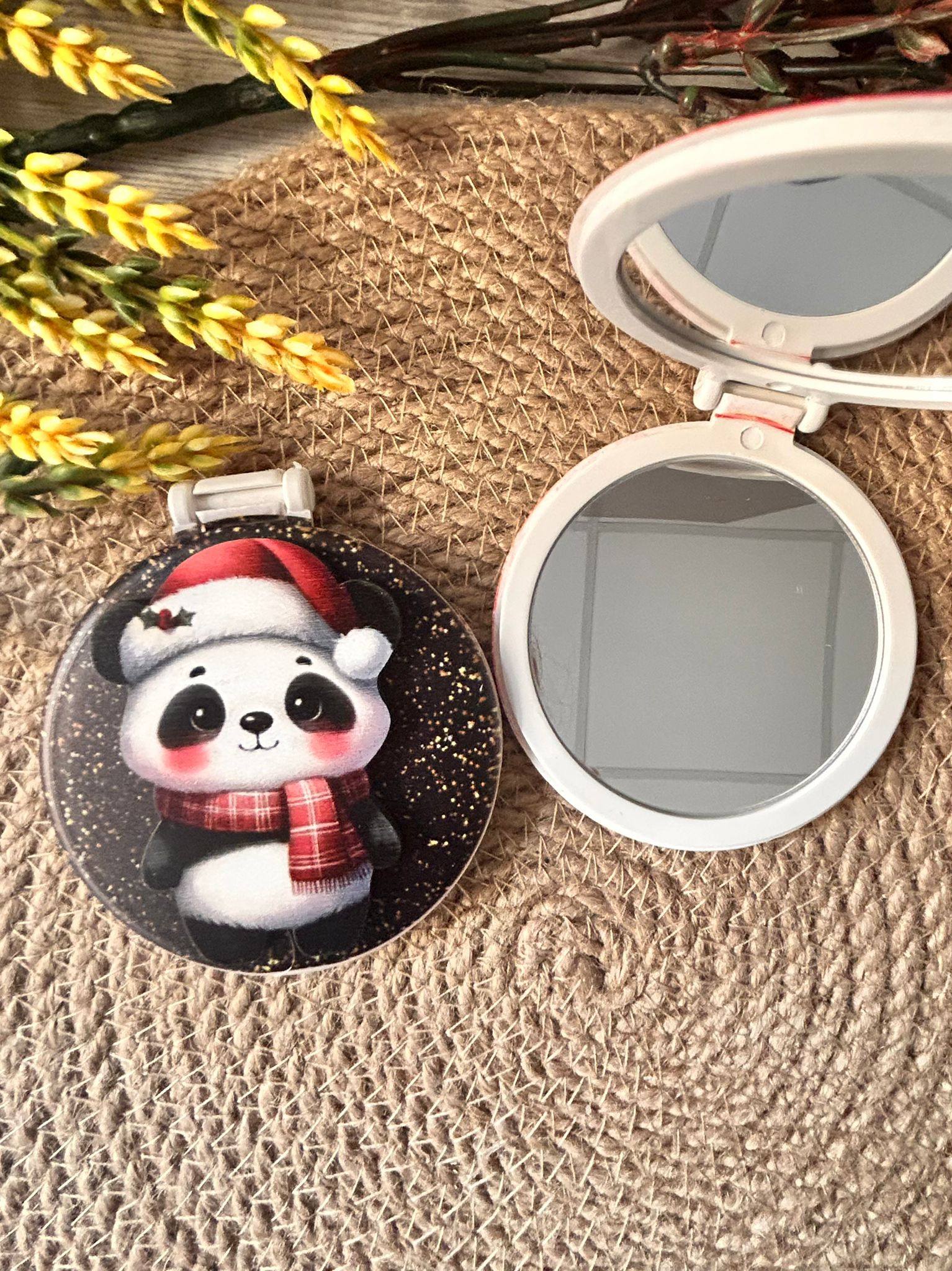 Ahşap Figürlü Ayna Kardan Panda