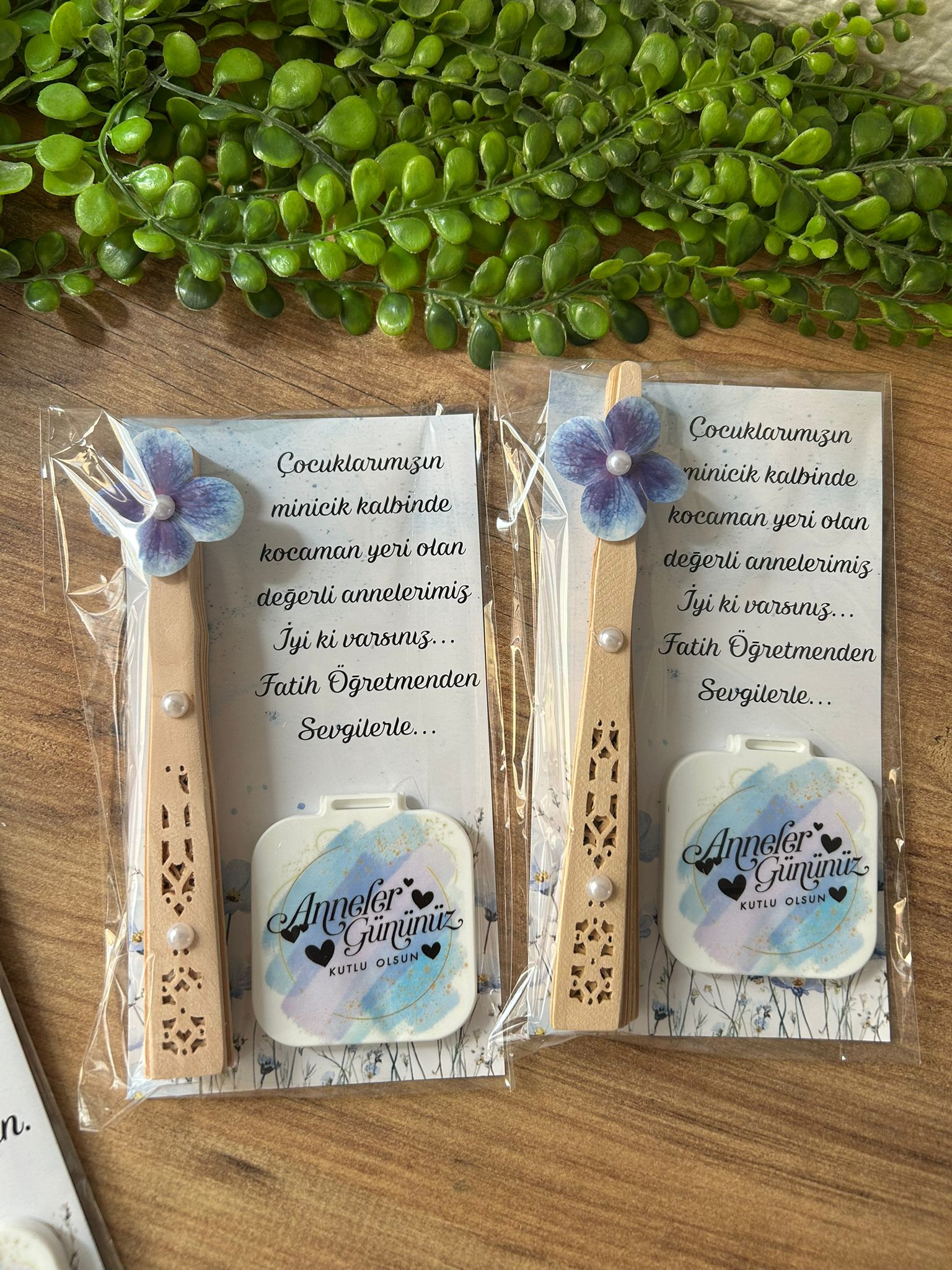 Anneye Özel  Yelpaze ve Cep Aynası