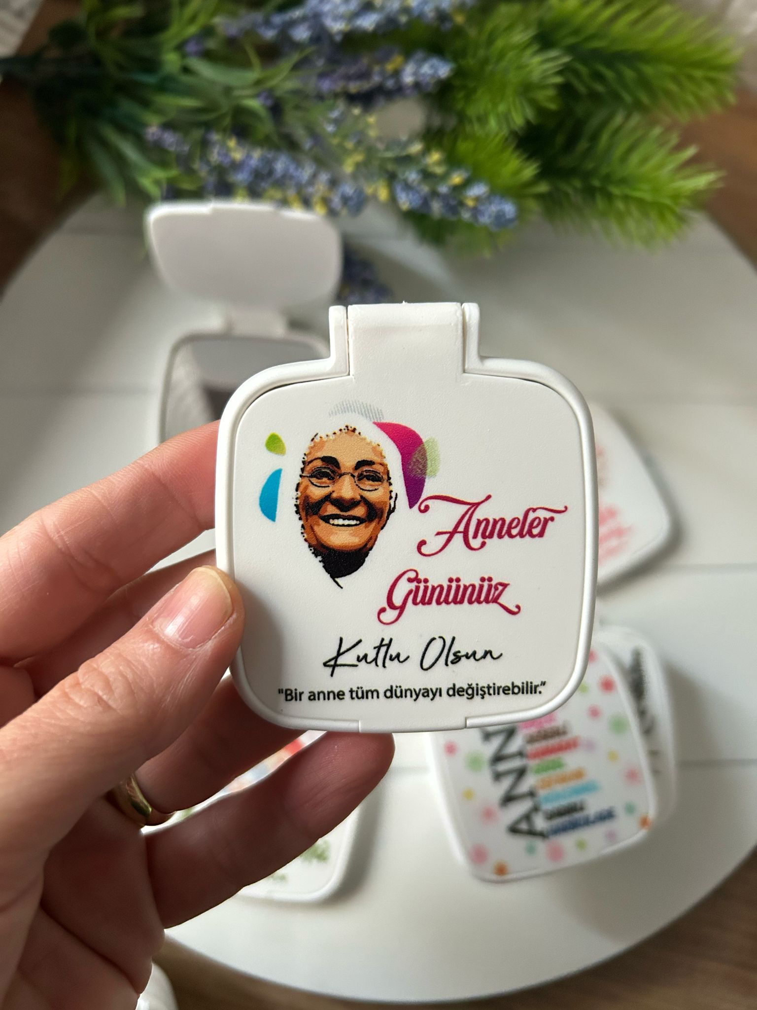 Anneler Günü -Kadın Temalı Kare Ayna