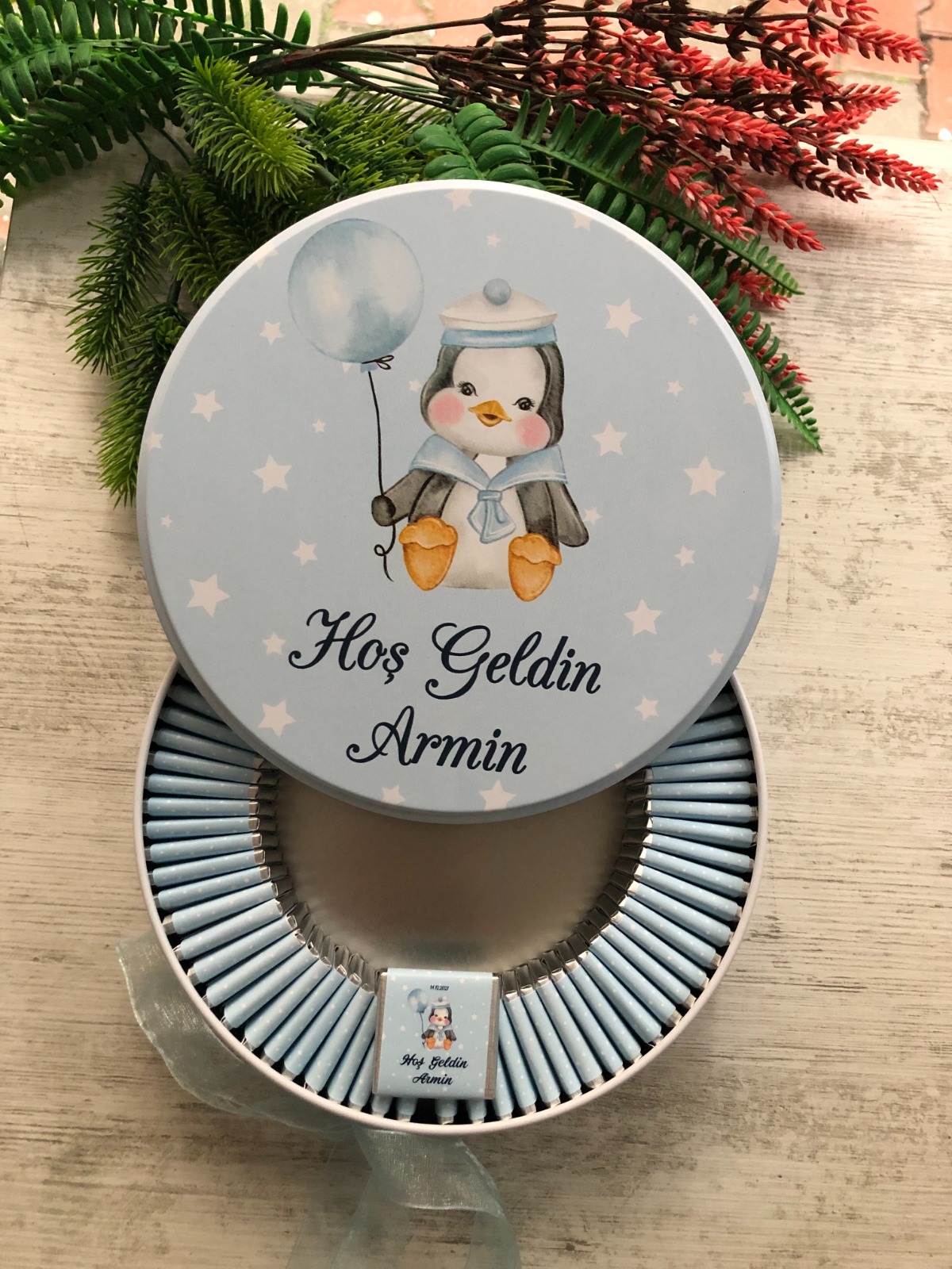 PENGUEN TEMALI ÇİKOLATA KUTUSU