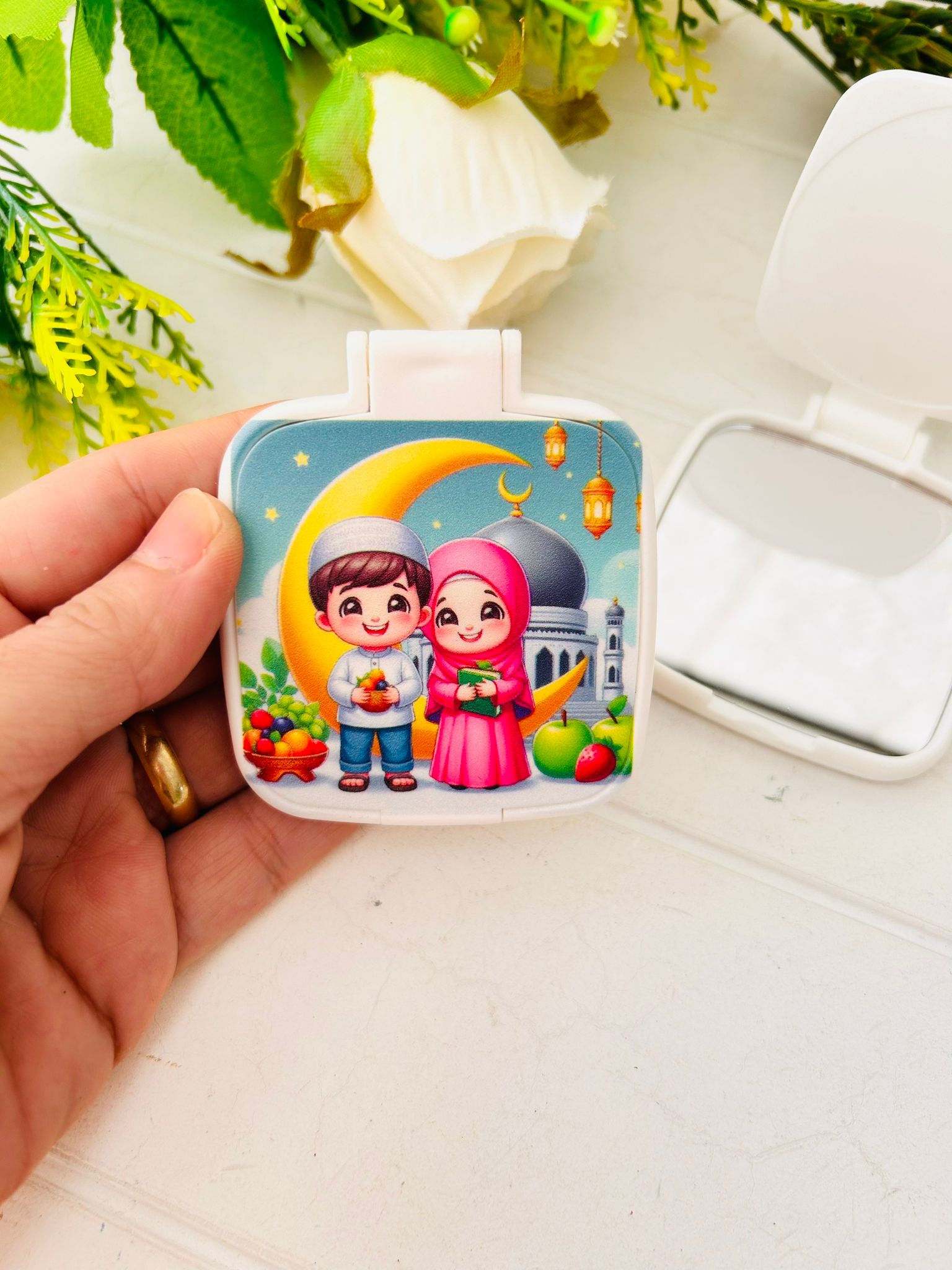 Kuran Okuyorum Temalı Kare Pleksi Ayna