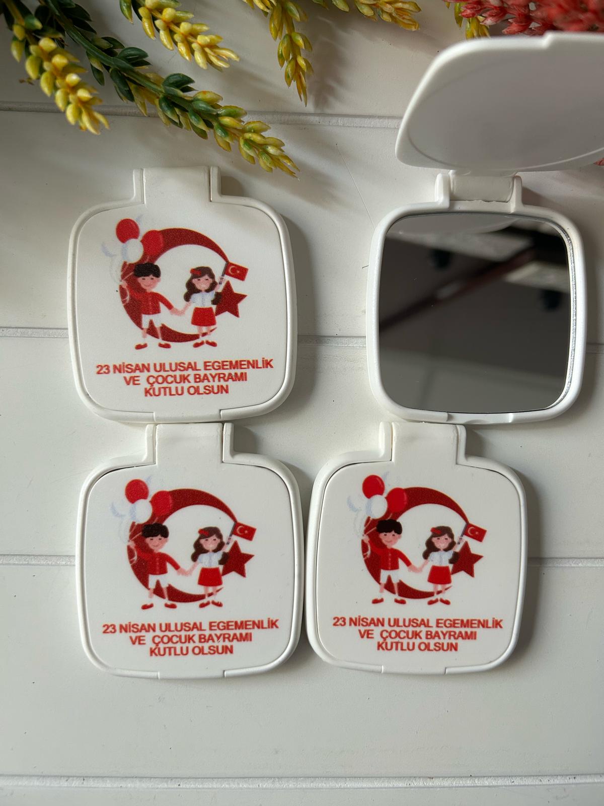 23 Nisan Temalı Kare Pleksi Ayna