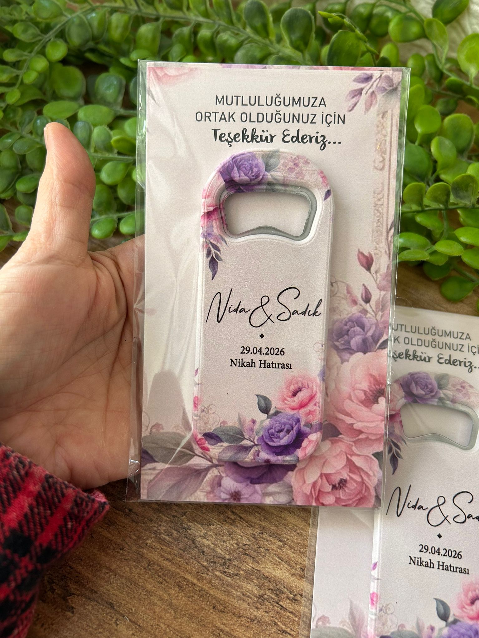 PEMBE ÇİÇEKLİ UZUN AÇACAKLI MAGNET