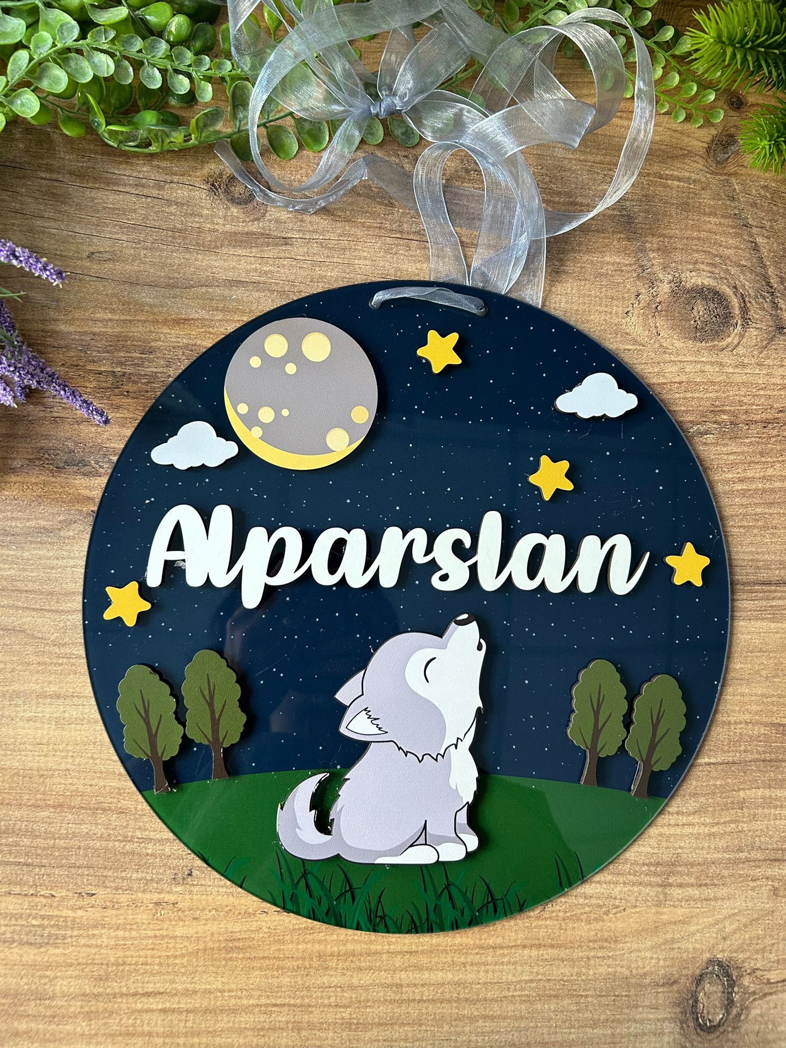 AHŞAP KABARTMA FİGÜRLÜ  PLEKSİ KAPI SÜSÜ 30 CM  KURT TEMALI