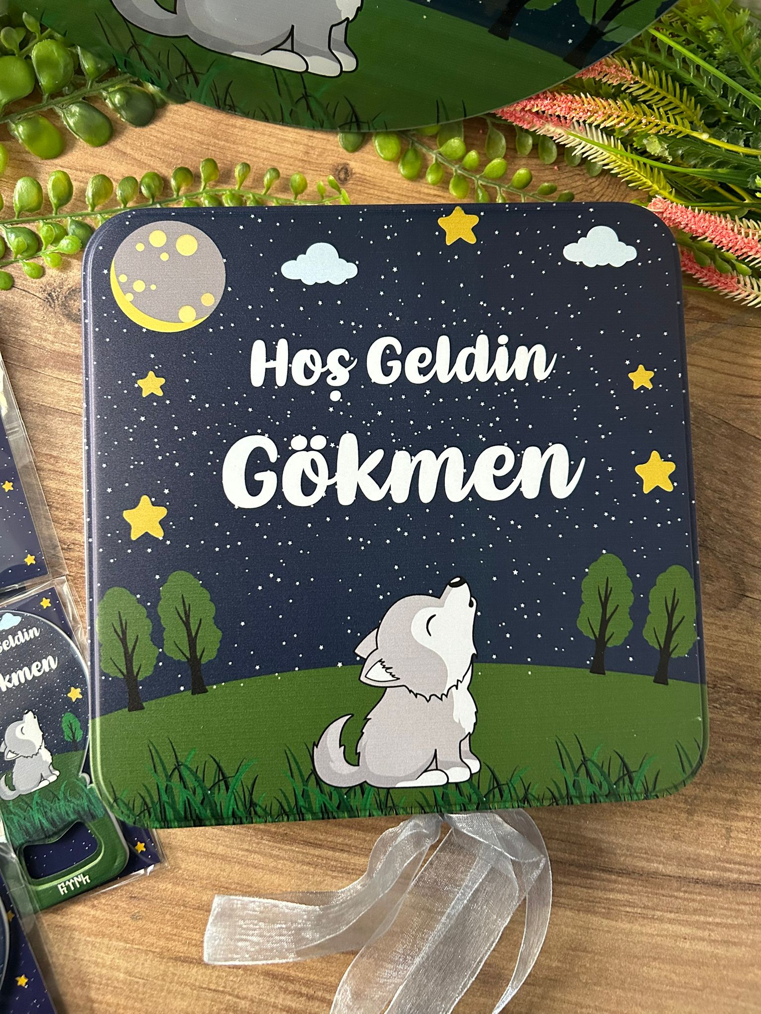 KARE  YAVRU KURT TEMALI  ÇİKOLATA  KUTUSU